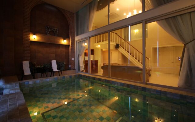 Partyz Hotel