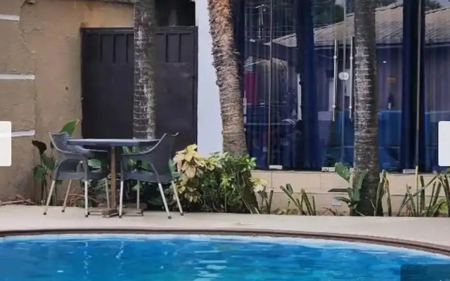 Hod Apartments   Gra