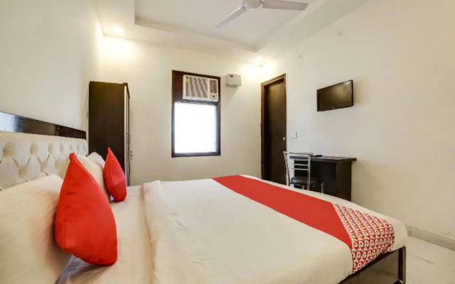 The Cozy Inn by OYO Rooms