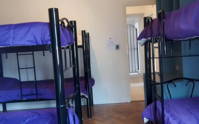 Gorilla - Hostel