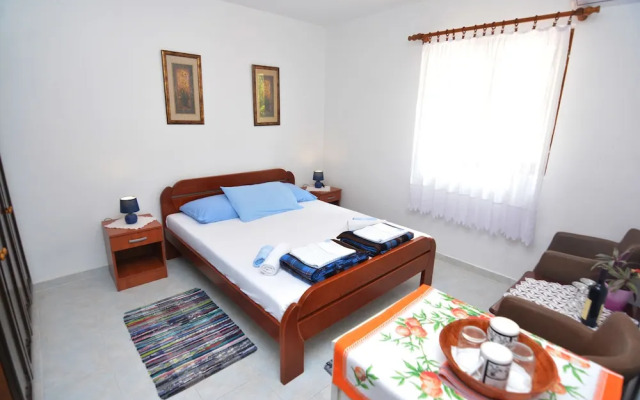 Apartments & Rooms Vanja