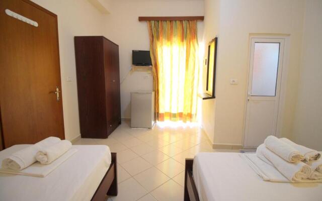 Lengu Holidays Houses