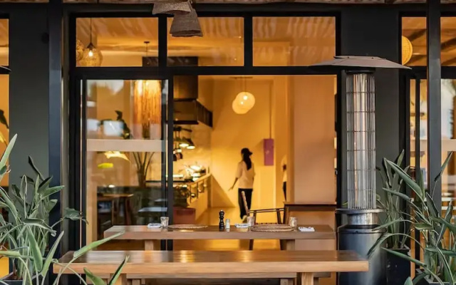 nobi boutique surf hotel