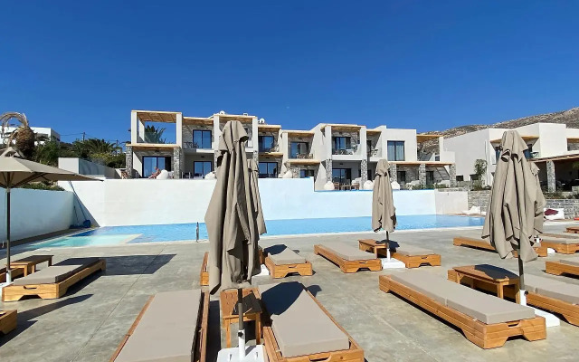 Helios Beach Hotel & Bungalows