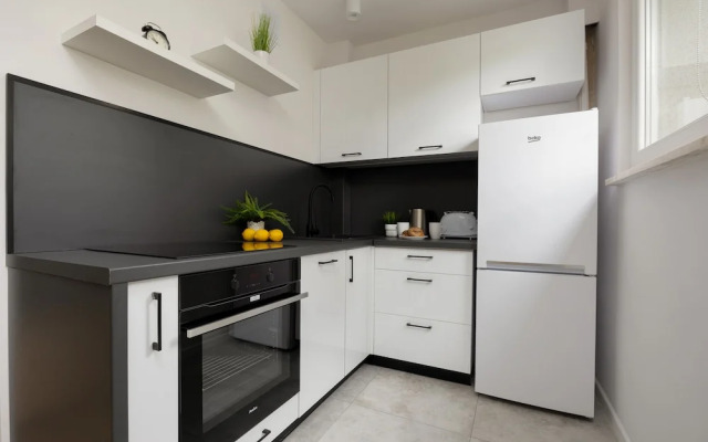 Studio Solec Warsaw by Renters