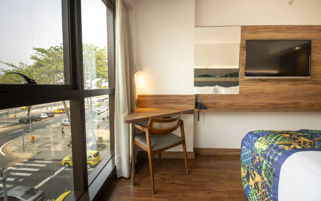 Arena Leme Hotel
