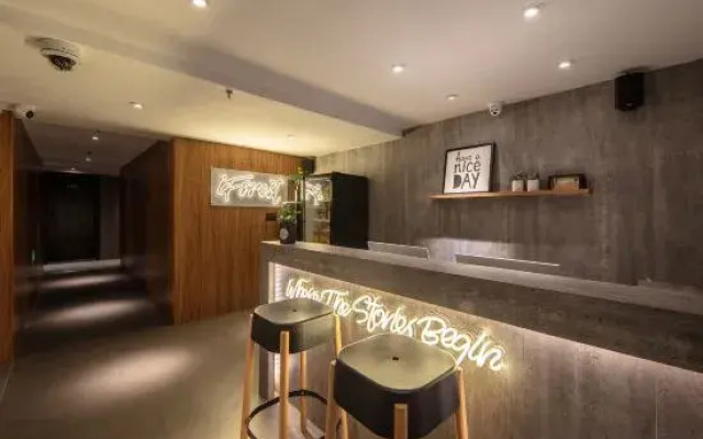 One Forest Youth Hostel (Shanghai Overseas)