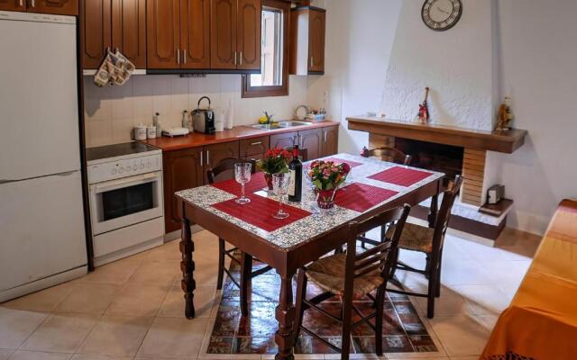 Stone House In Agia Paraskevi