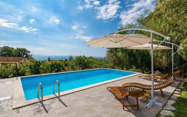 Amazing Home in Lovran With Wifi and 2 Bedrooms