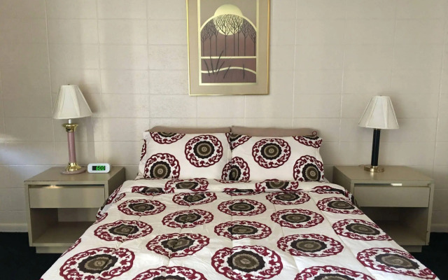 Budget Inn Ontario