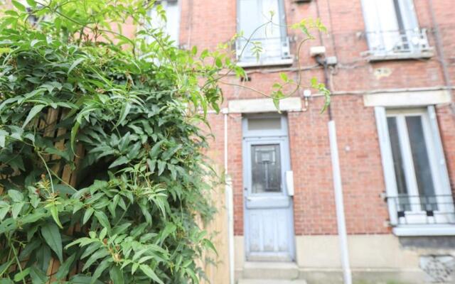 Appart' Hôtel Pink Cosy 5min RER Proche Paris