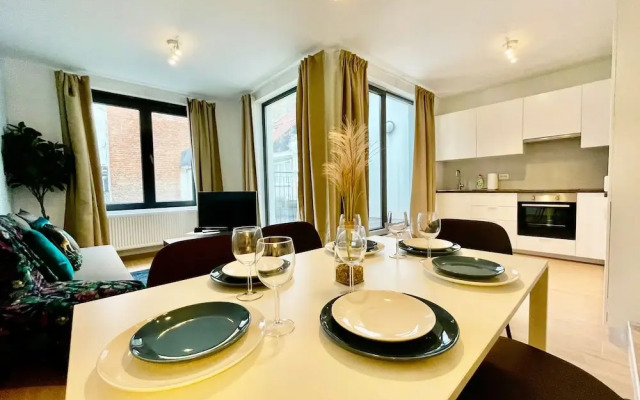 One Lux Stay near Fashion District