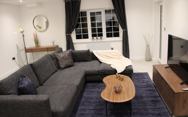Luxury 1 Bed Apartment In The Heart Of Rochester
