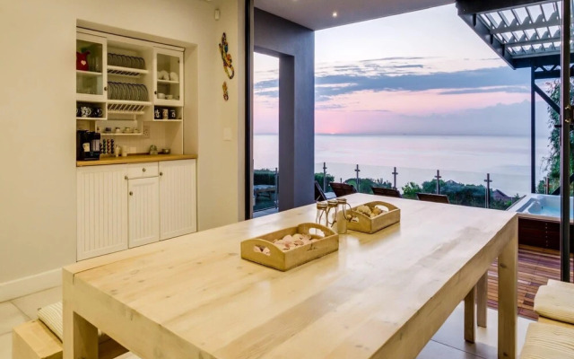 Spindrift in Camps Bay