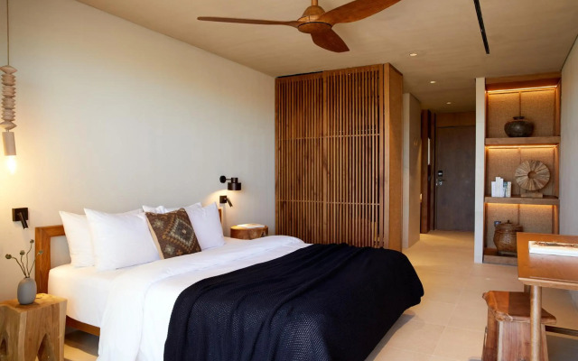 The Syntopia Hotel