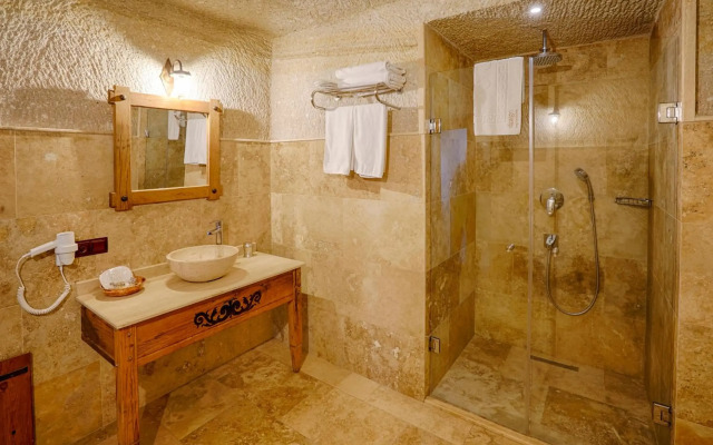 Design Cave Hotel