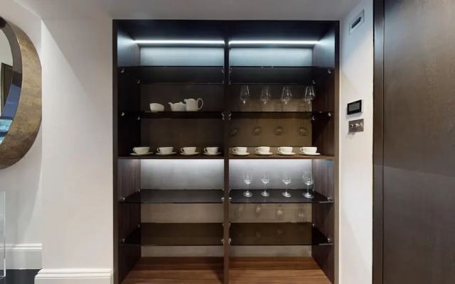 Luxury Suite in Cadogan Square 1