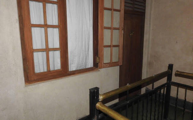 Kandy Backpackers Homestay Eagles