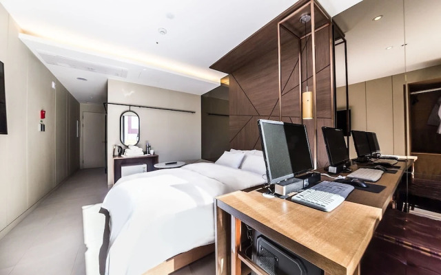 Hwaseong Afeel Hotel