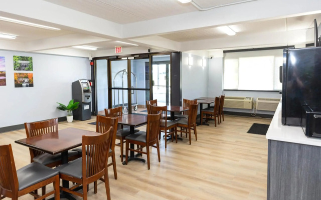 Coratel Inn & Suites Mankato