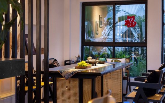 Dali • Datang | EARTHGAZE • STARSPANNNG | 180° Sea View Guesthouse (Caicun Wharf Branch) – Balcony – Dali