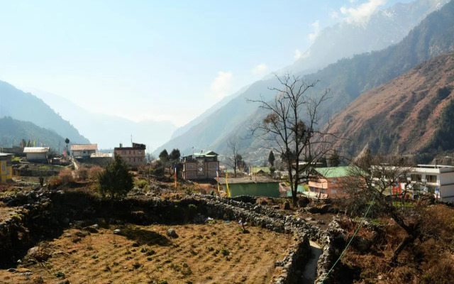 Rufina Lachung De'Crown