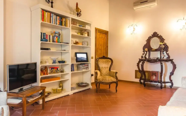 Holiday Home in Town Center with Pool, Garden, Hot Tub