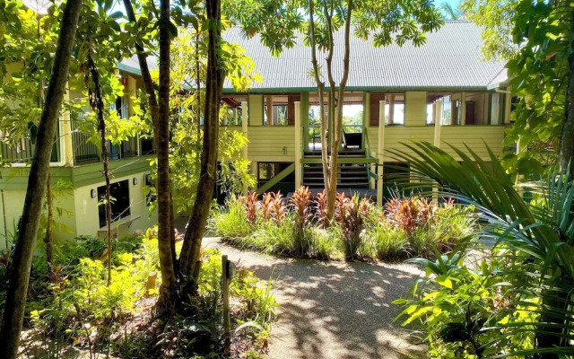 Jackaroo Treehouse Mission Beach - Hostel