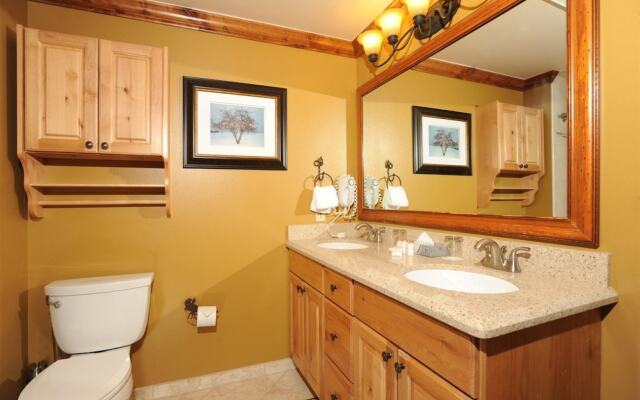Black Bear Lodge 3 Bedroom Condo in River Run Village