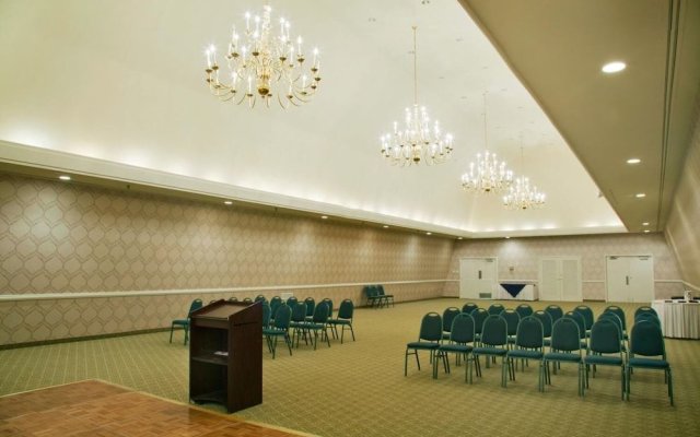 Fredericksburg Hospitality House And Conference Center