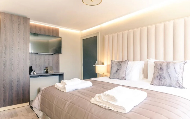 Sweeney Aviemore One