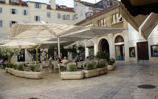 Hostel Sweet Dreams Accommodations