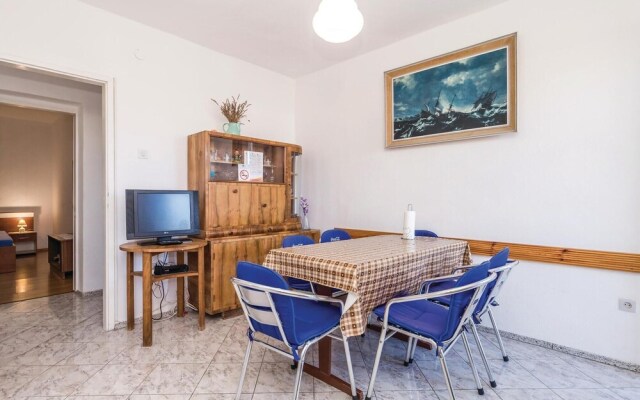 Nice Apartment in Bosana-pag With 3 Bedrooms and Wifi