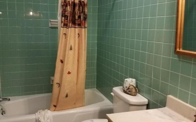 Vacationland Inn & Suites