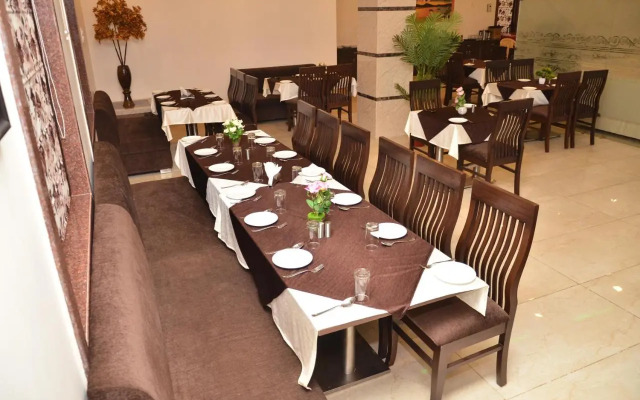 Regal Hotel & Restaurant