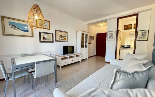 Bright Apartment by the sea