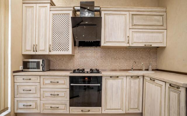 Апартаменты Счастье жить в центре Севастополя на ул. Большая Морская, д.32