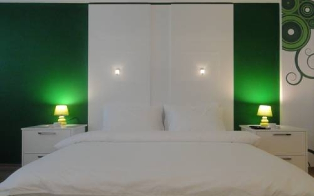 Gc Suites 1