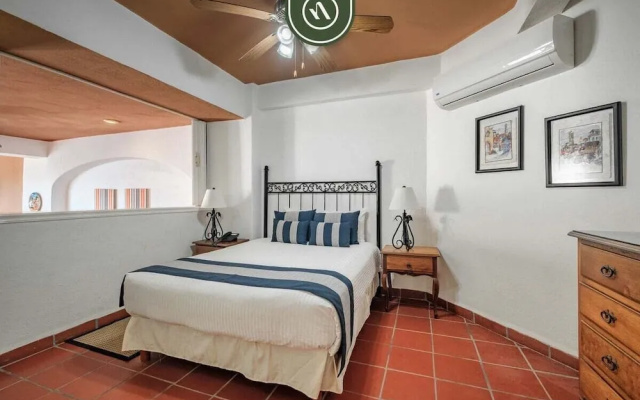 Amazing 1 BR Condo - Partial Oceanview - Pool