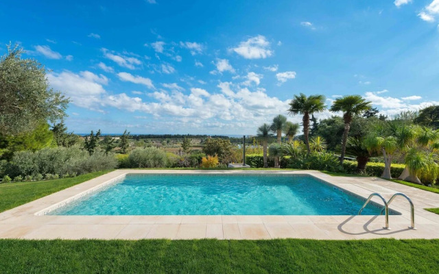 Blue & Green Villa