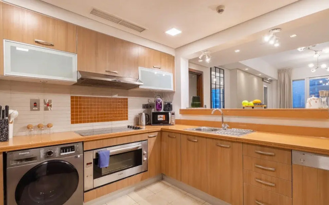 2BR + Maid's w Sea Views in Palm near Nakheel Mall