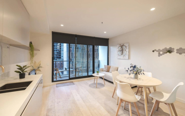 New 1BR 1BA Apartment Central +wifi+ Balcony – Balcony – Melbourne