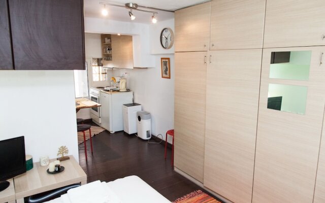 Cozy studio in keramikos