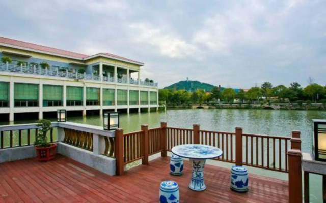 Nanhu Hotel