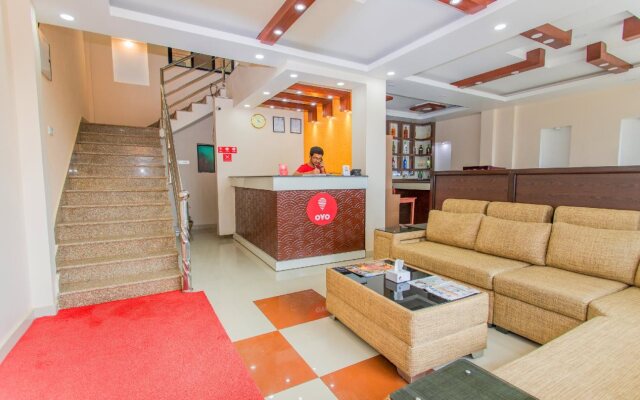 OYO 136 Hotel Om Plaza