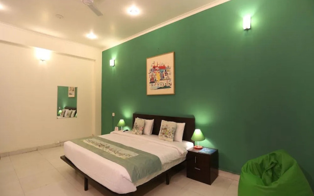 OYO Flagship 144 Noida Expressway NSEZ