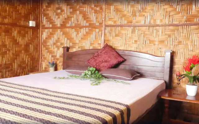 Bakau Hijau Riverlodge - Hostel