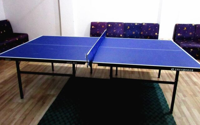 25 Four Seasons Youth Hostel