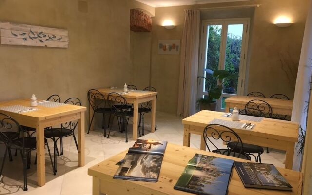 White Lilac romantic B&B adults only