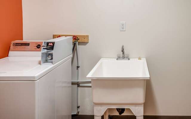 Motel 6 Fort Nelson, BC